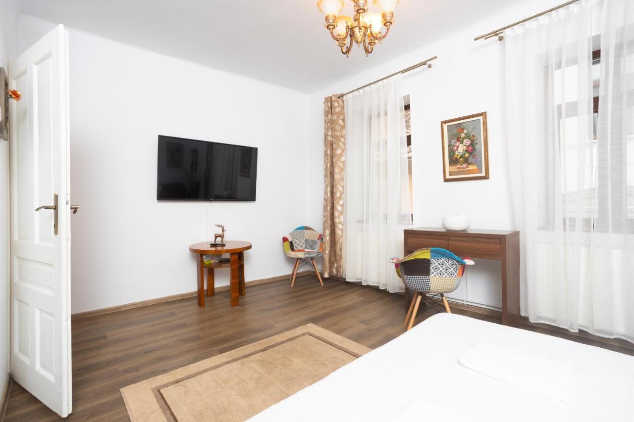 Wagner Apartment Брашов Экстерьер фото